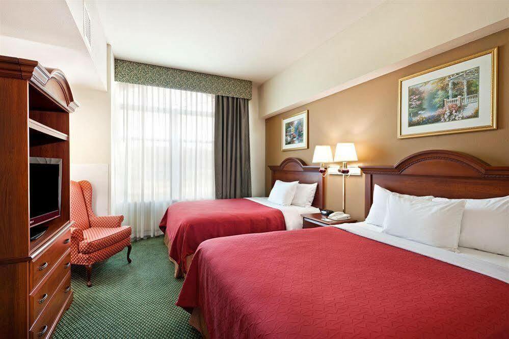 Hotel Country & By Radisson, Harrisburg West Mechanicsburg