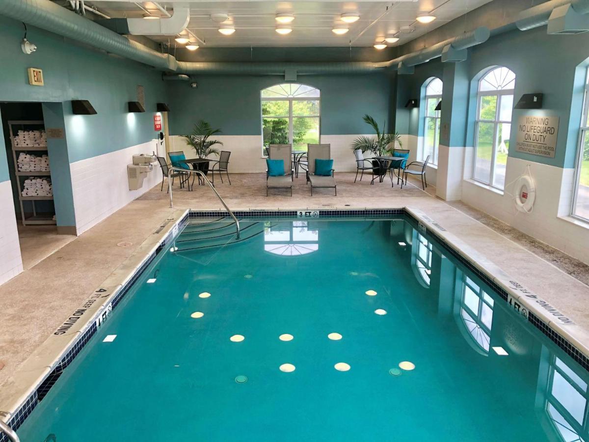 Country & By Radisson, Harrisburg West Hotel 3*